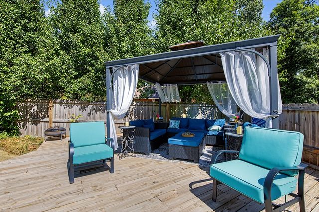 16 W Cardinal Court, Rogers, AR 72756