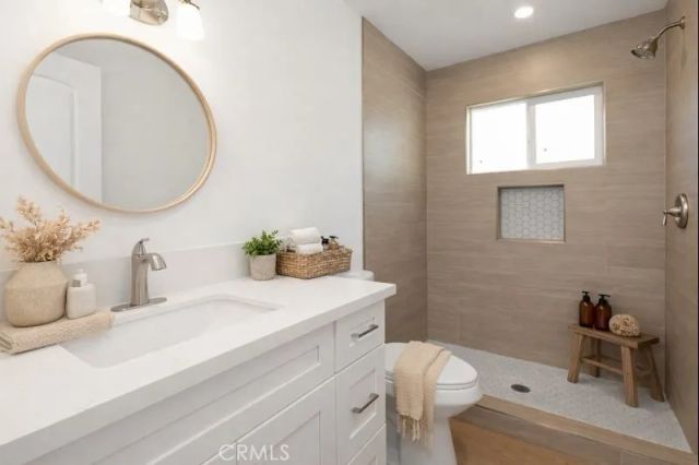 1845 W 66th, Los Angeles, CA 90047