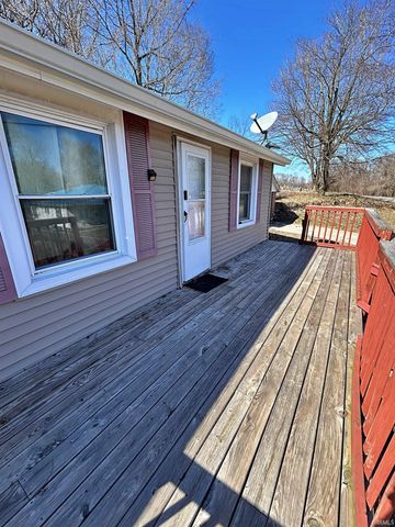 332 N Cavins Street, Bloomfield, IN 47424