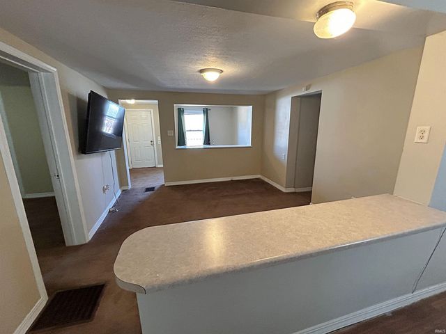 332 N Cavins Street, Bloomfield, IN 47424