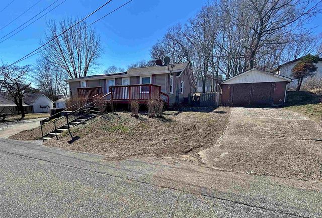 332 N Cavins Street, Bloomfield, IN 47424