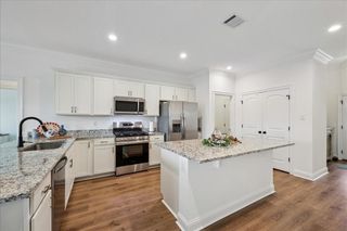 1115 Little Cypress Loop, Orange, TX 77632