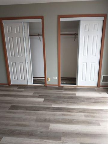 363 Meadow Green Lane 363, Round Lake Beach, IL 60073