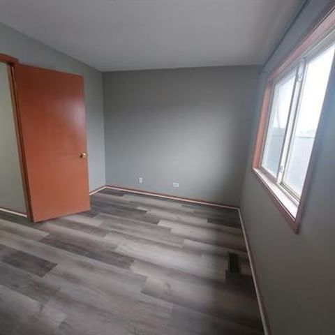 363 Meadow Green Lane 363, Round Lake Beach, IL 60073