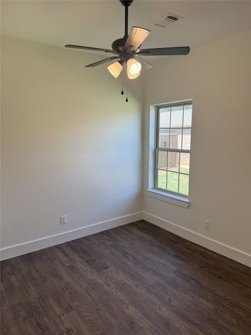 204 Ella Street, Whitesboro, TX 76273