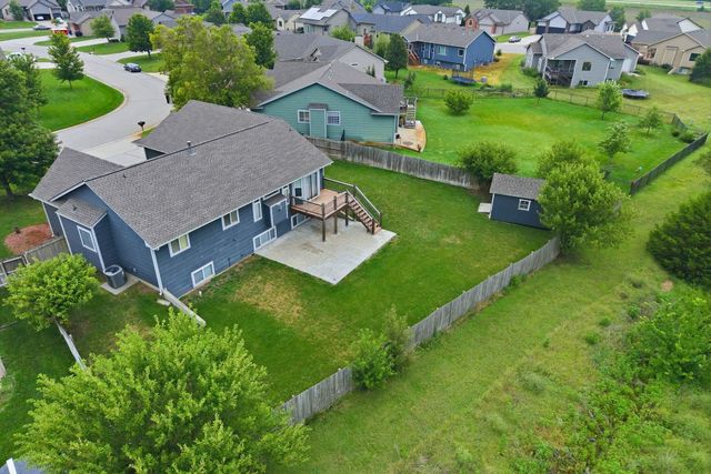 715 E Rolling View Dr, Park City, KS 67147