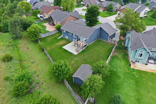 715 E Rolling View Dr, Park City, KS 67147