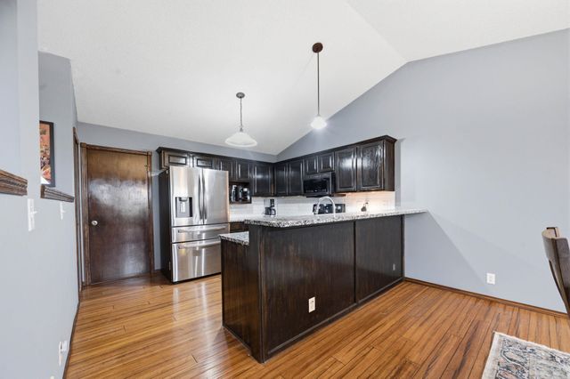 715 E Rolling View Dr, Park City, KS 67147