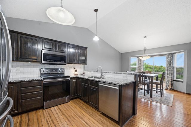 715 E Rolling View Dr, Park City, KS 67147