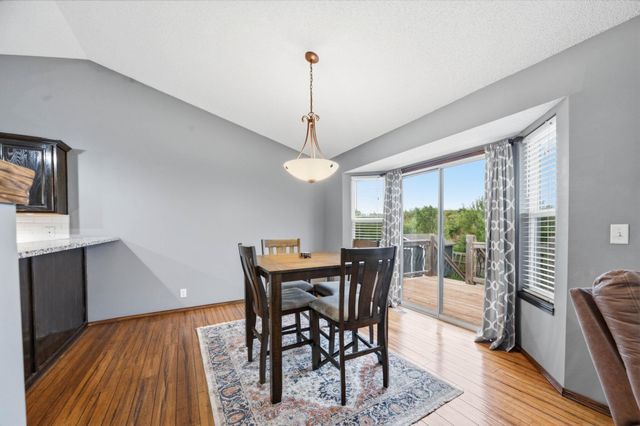 715 E Rolling View Dr, Park City, KS 67147
