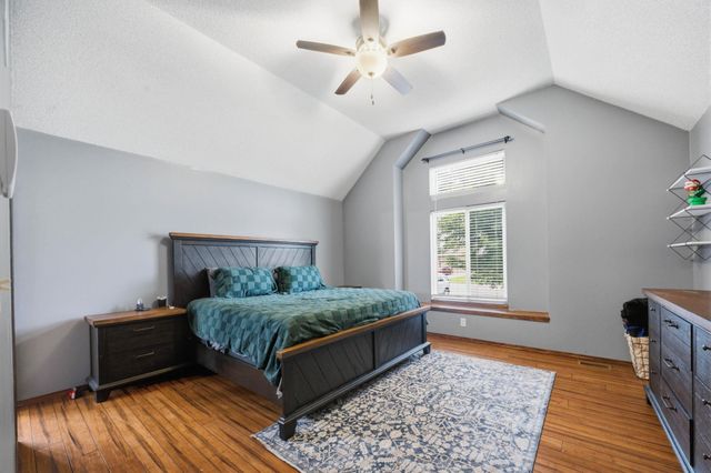 715 E Rolling View Dr, Park City, KS 67147
