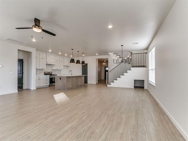 7701 Three Woods Lane, Yukon, OK 73099