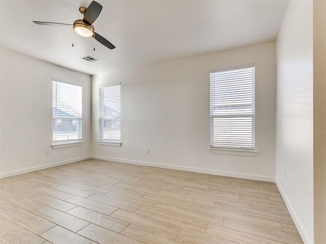 7701 Three Woods Lane, Yukon, OK 73099