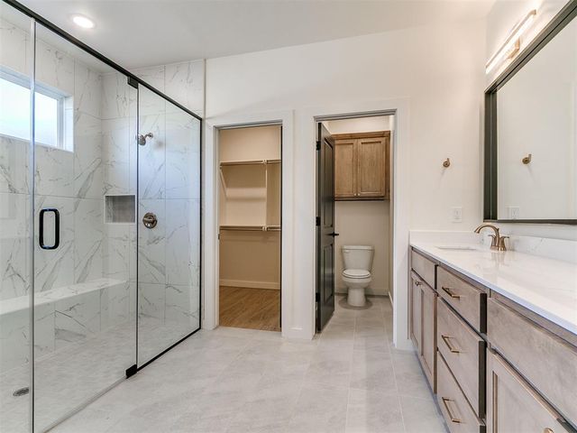 7701 Three Woods Lane, Yukon, OK 73099