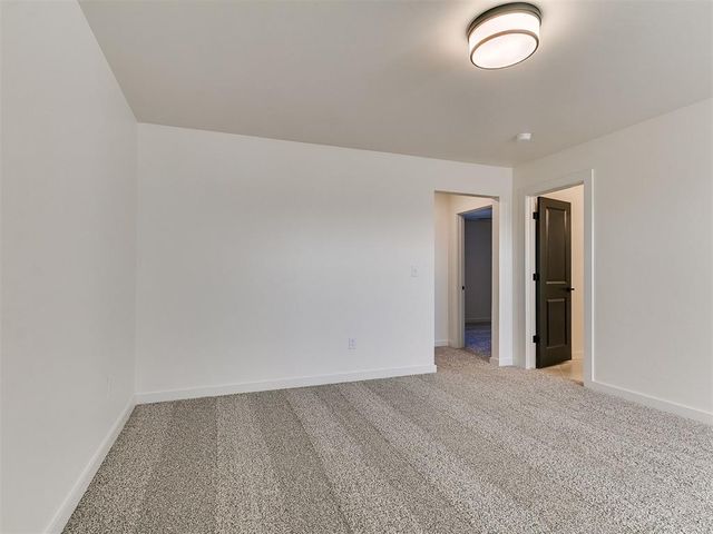 7701 Three Woods Lane, Yukon, OK 73099