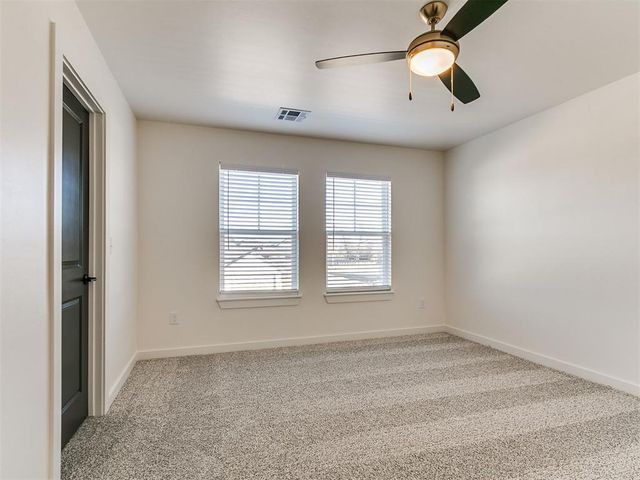 7701 Three Woods Lane, Yukon, OK 73099
