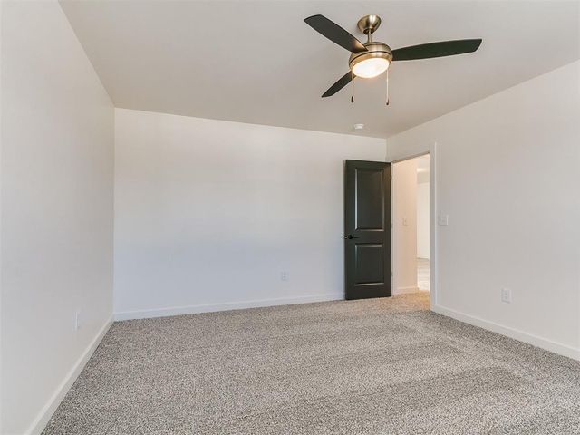 7701 Three Woods Lane, Yukon, OK 73099