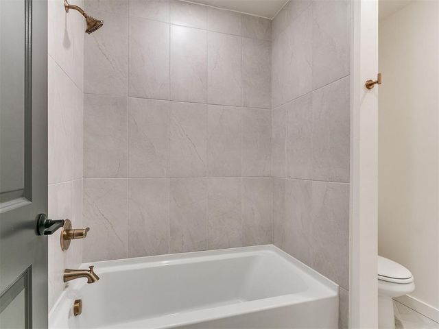 7701 Three Woods Lane, Yukon, OK 73099