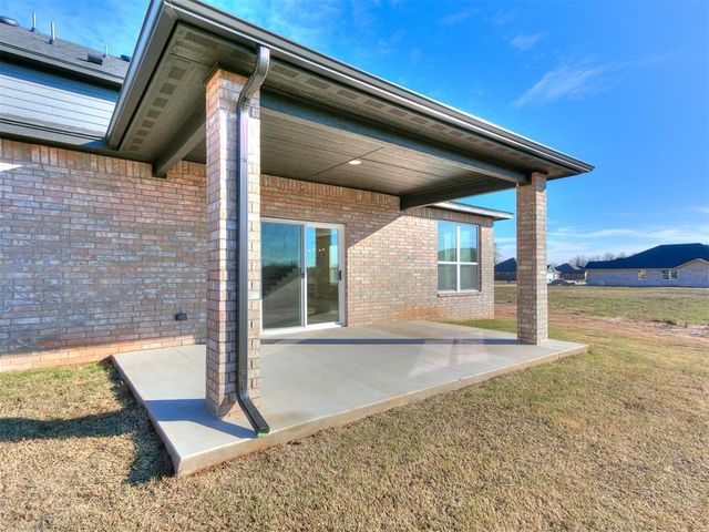 7701 Three Woods Lane, Yukon, OK 73099
