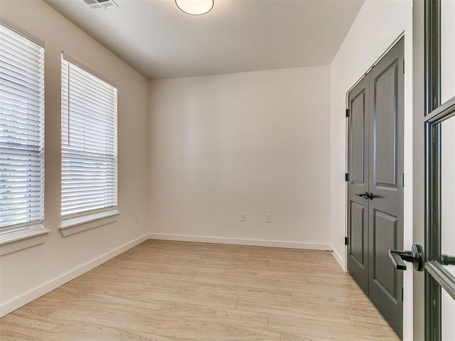7701 Three Woods Lane, Yukon, OK 73099