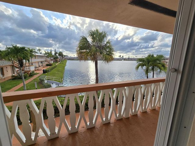 1000 SW 10th Avenue SW 19p, Hallandale Beach, FL 33009