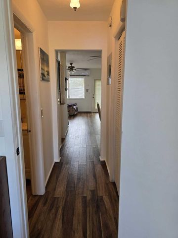 1000 SW 10th Avenue SW 19p, Hallandale Beach, FL 33009