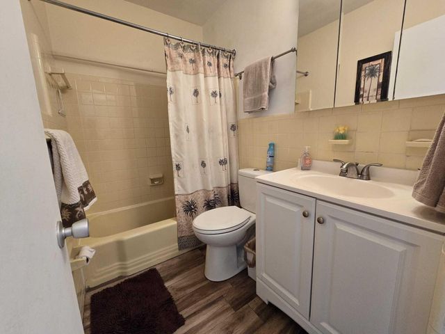 1000 SW 10th Avenue SW 19p, Hallandale Beach, FL 33009
