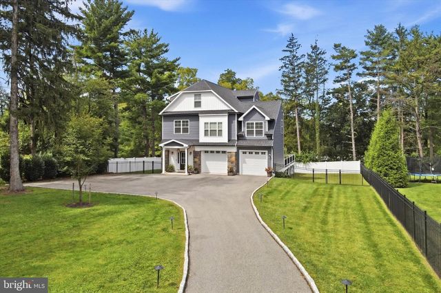 1925 HALLOWELL RD, Plymouth Meeting, PA 19462