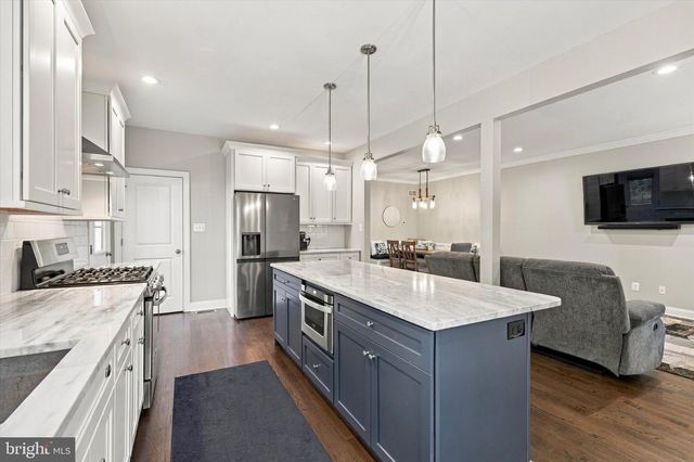 1925 HALLOWELL RD, Plymouth Meeting, PA 19462