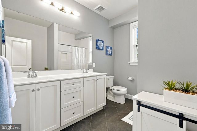 1925 HALLOWELL RD, Plymouth Meeting, PA 19462