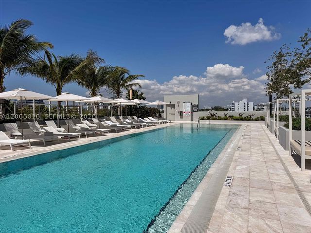 580 72nd St 808, Miami Beach, FL 33141