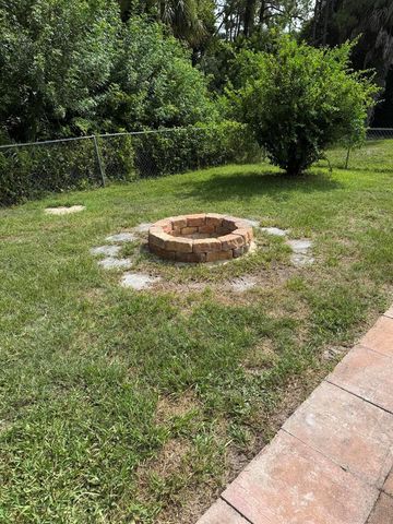 1367 Wing Road SW, Palm Bay, FL 32908