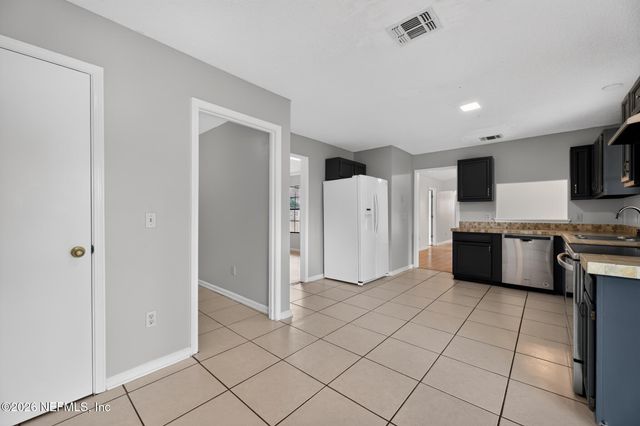 304 SCARLET BUGLER Lane S, Jacksonville, FL 32225
