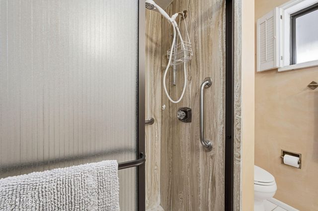 1222 N Paseo Del Cervato, Green Valley, AZ 85614