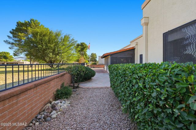 1222 N Paseo Del Cervato, Green Valley, AZ 85614