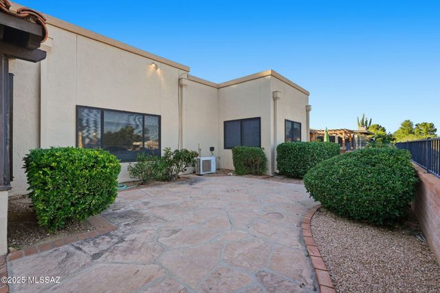1222 N Paseo Del Cervato, Green Valley, AZ 85614