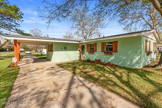 1903 Meadowbrook Street, Pascagoula, MS 39567