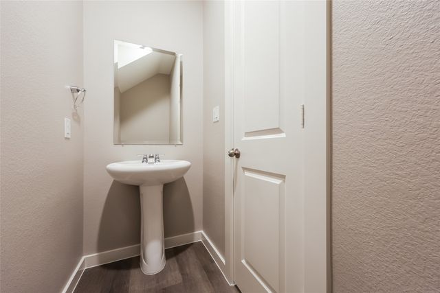 704 Painted Loon Drive, Arlington, TX 76005