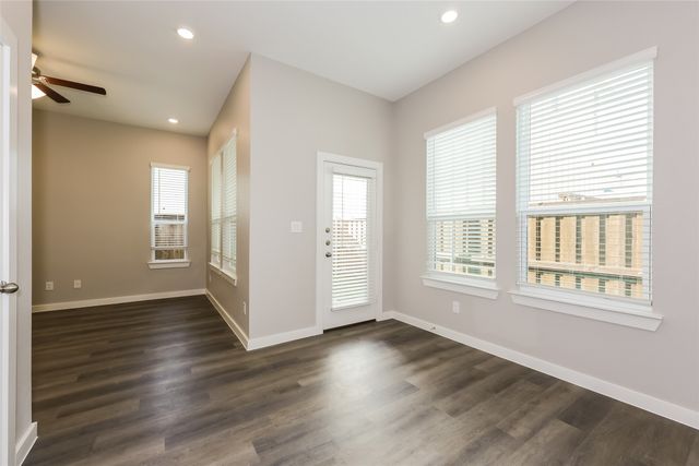 704 Painted Loon Drive, Arlington, TX 76005