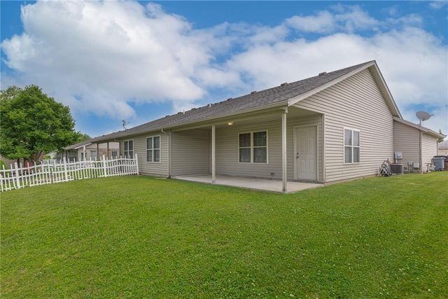 335 Whisper Lane, Xenia Twp, OH 45385