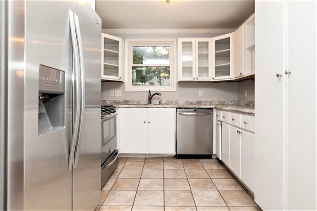304 Bonnahurst Dr, Hermitage, TN 37076
