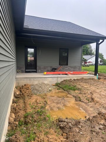 381 W Itawamba Trail, Greensburg, IN 47240