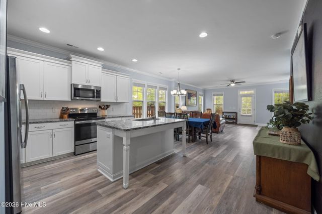 807 Dan Owen Drive, Hampstead, NC 28443