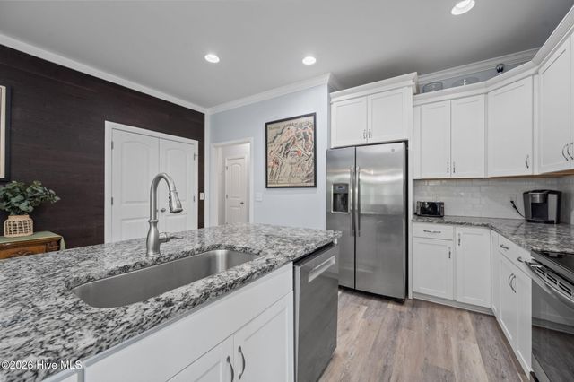 807 Dan Owen Drive, Hampstead, NC 28443
