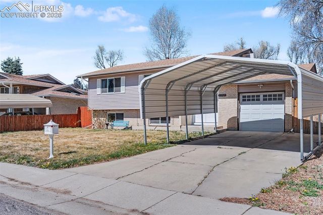 272 Fay Drive, Colorado Springs, CO 80911