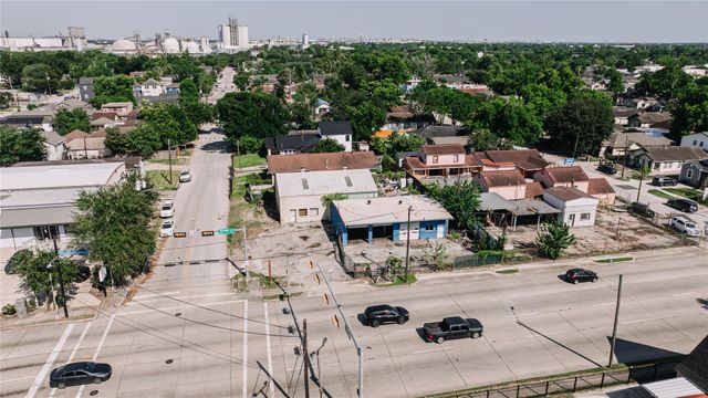 1714 Wayside Drive, Houston, TX 77011