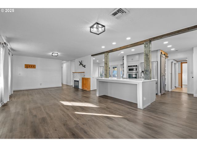 522 HEWITT Ave, Roseburg, OR 97470