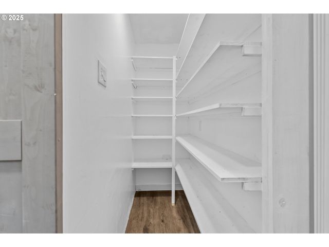 522 HEWITT Ave, Roseburg, OR 97470