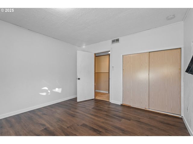 522 HEWITT Ave, Roseburg, OR 97470