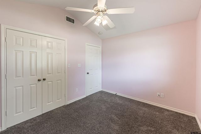 20700 Bluegrass Cir, Flint, TX 75762